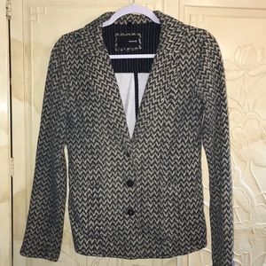 Stylish Hurley blazer with tan and black print